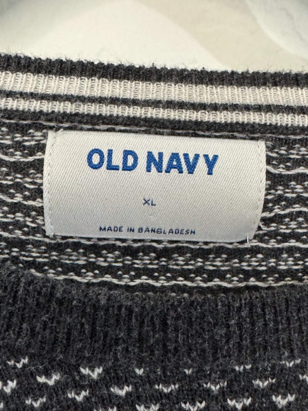 Old Navy Gray White Textured Knit Crewneck Sweater | Size XL - Picture 2 of 3